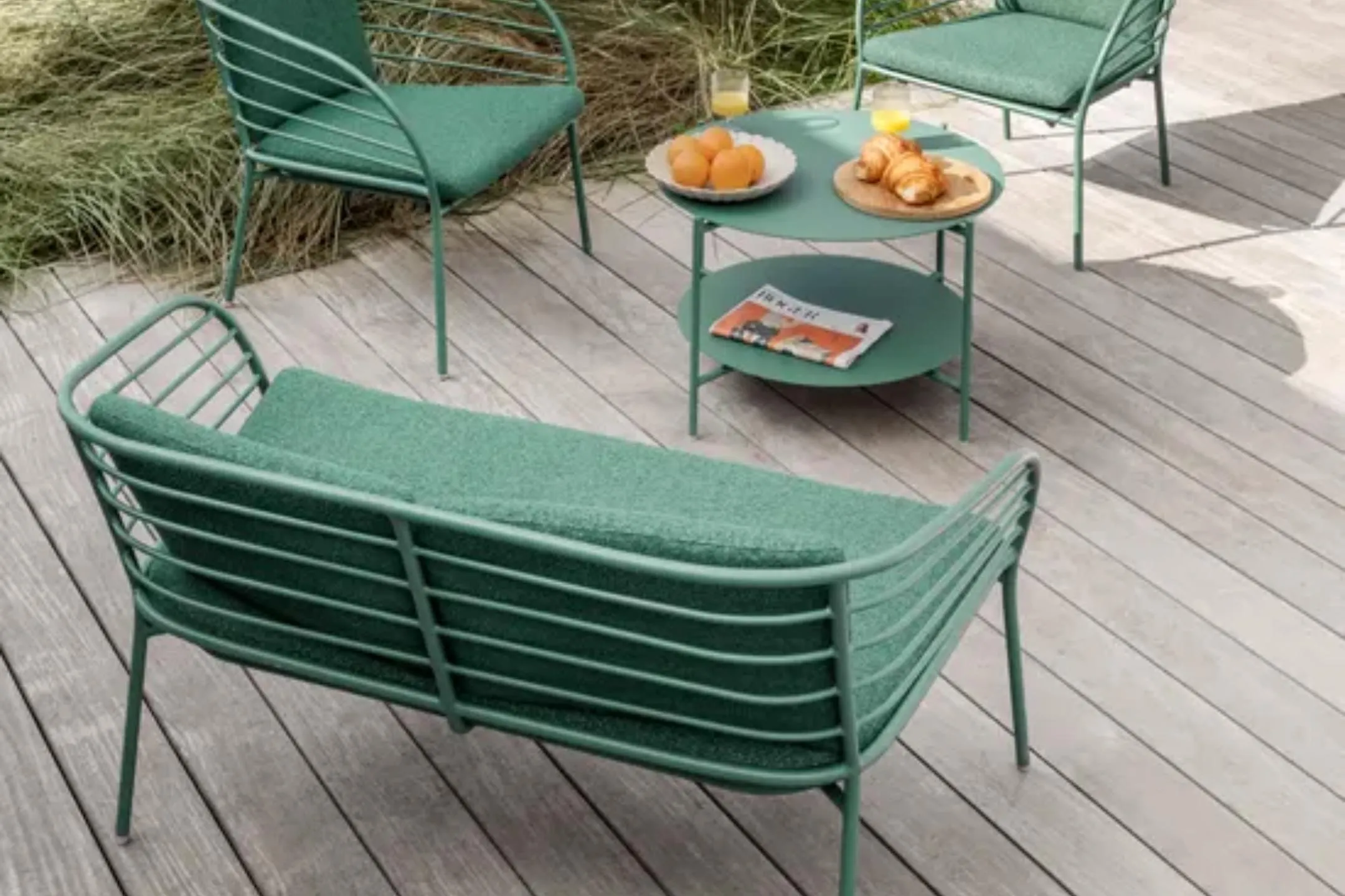   Уличные диваны