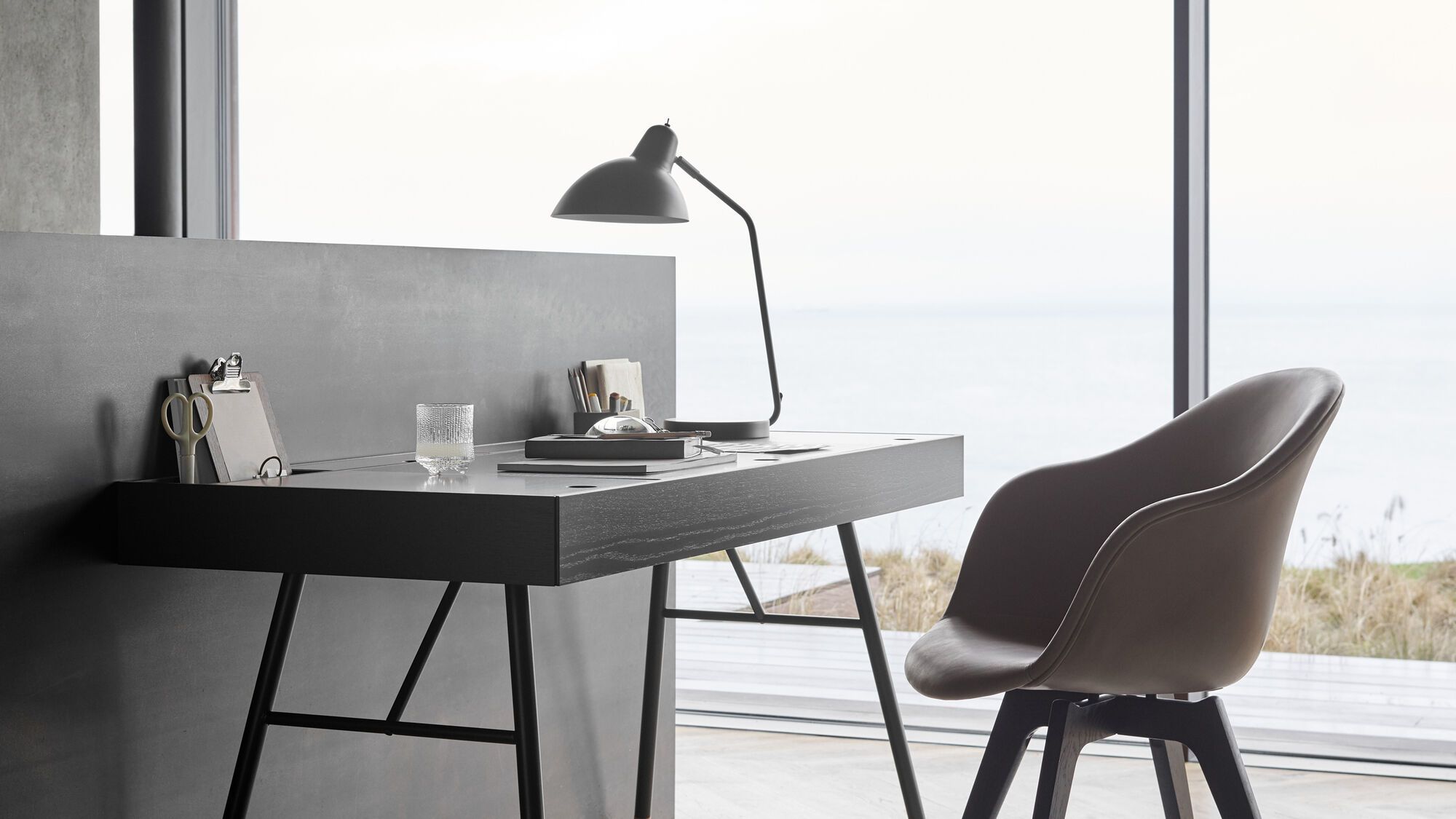 Напольный светильник Demand -  Под заказ в интерьере