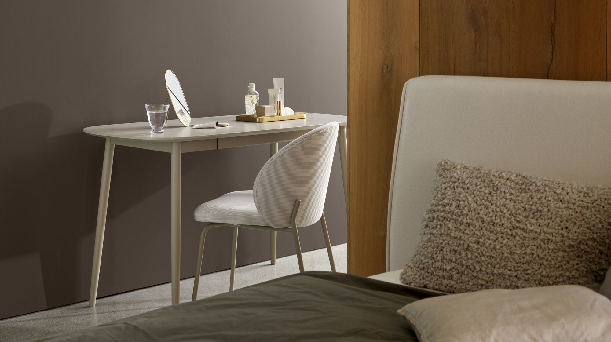 Рабочий стол Kingston -  Под заказ в интерьере