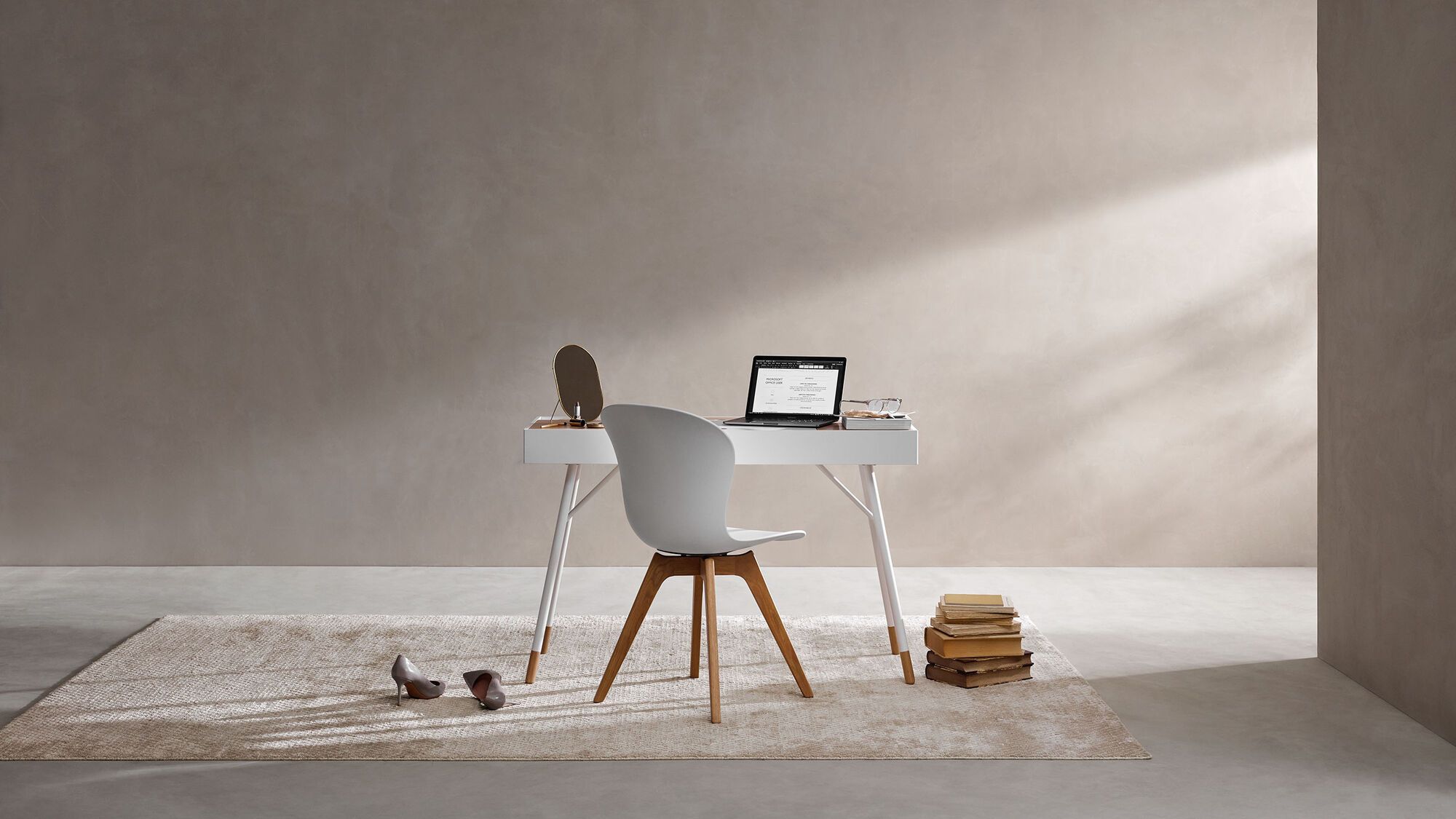 Cтул Adelaide с функцией вращения - Bristol 3063 Ткань бежевая  -  Под заказ в интерьере