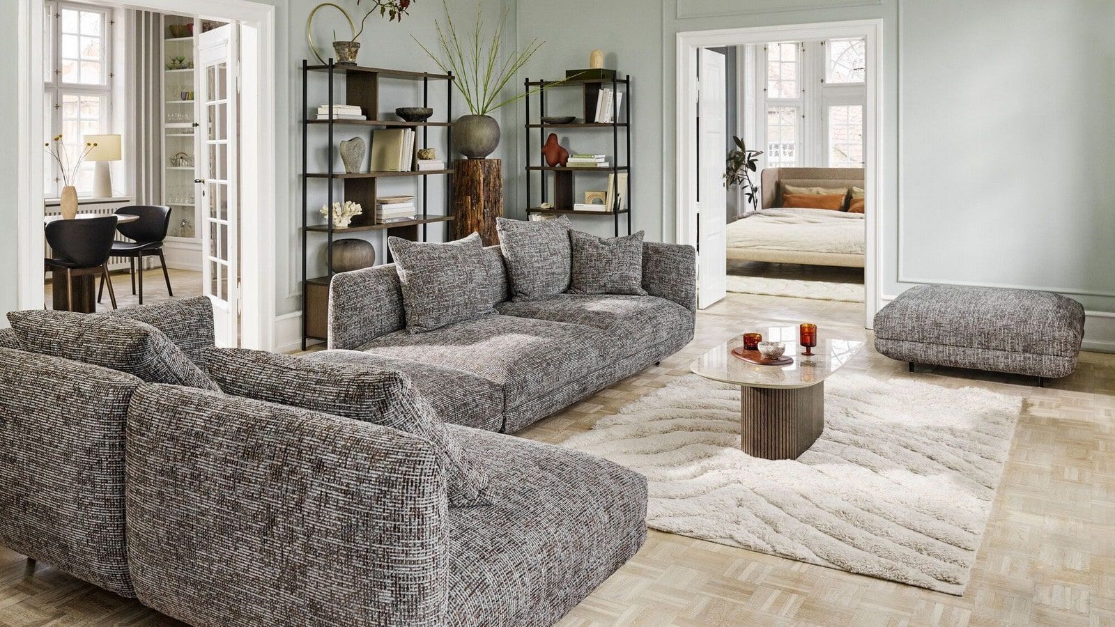 3-местный диван c козеткой Salamanca - Bristol 3063 Ткань бежевая  -  Под заказ в интерьере