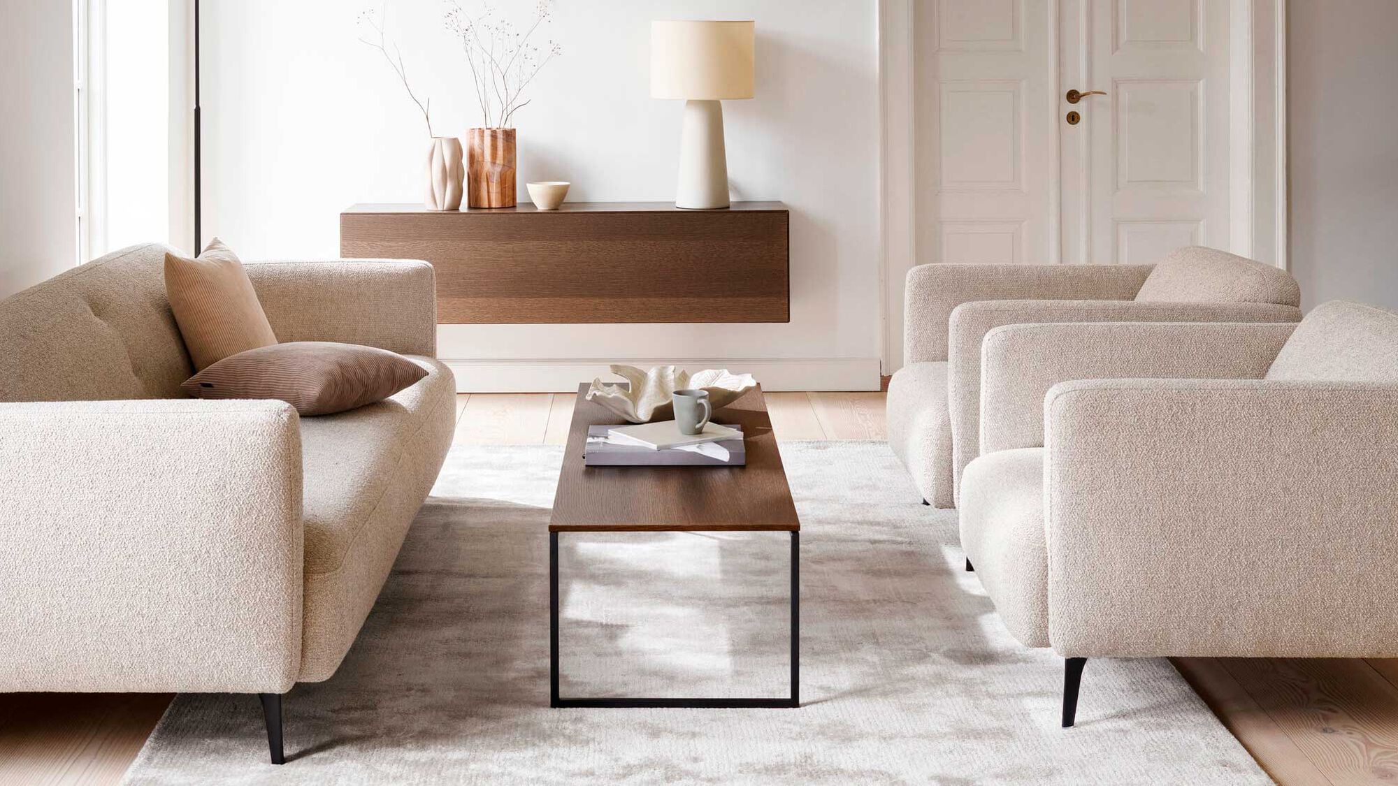 Напольный светильник Outrigger -  Под заказ в интерьере