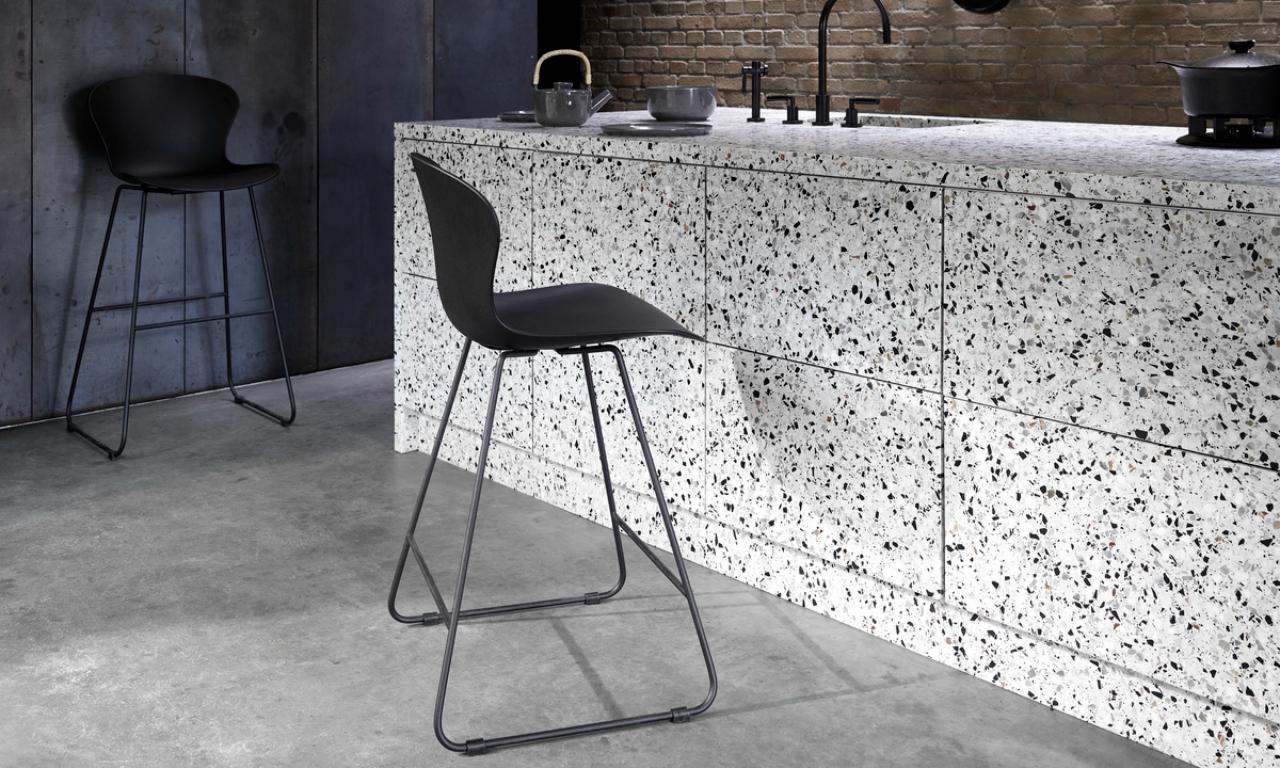 Барный стул Adelaide -  Nani 2111 Ткань темно-серого цвета -  Под заказ в интерьере