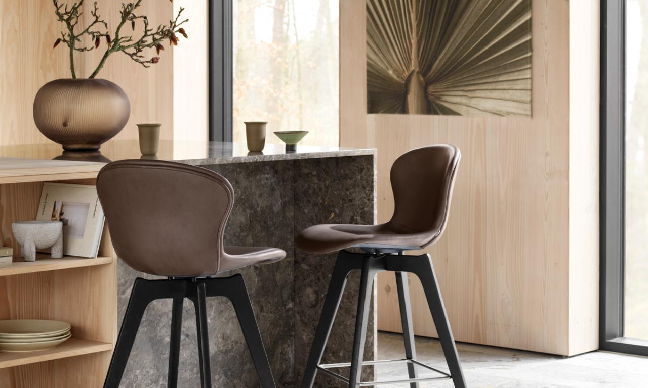 Барный стул Adelaide -  Nani 2111 Ткань темно-серого цвета -  Под заказ в интерьере