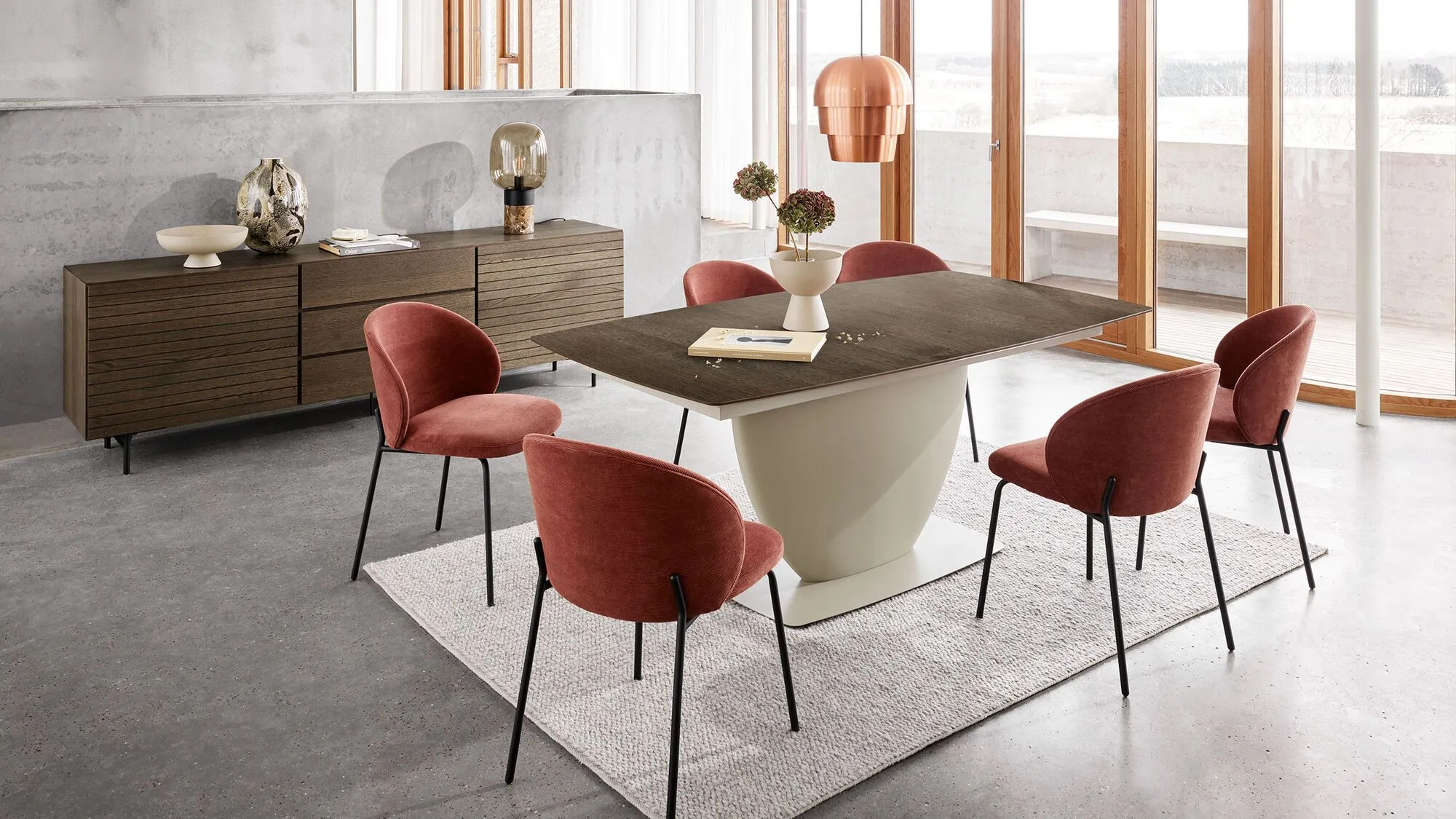   Обеденные стулья