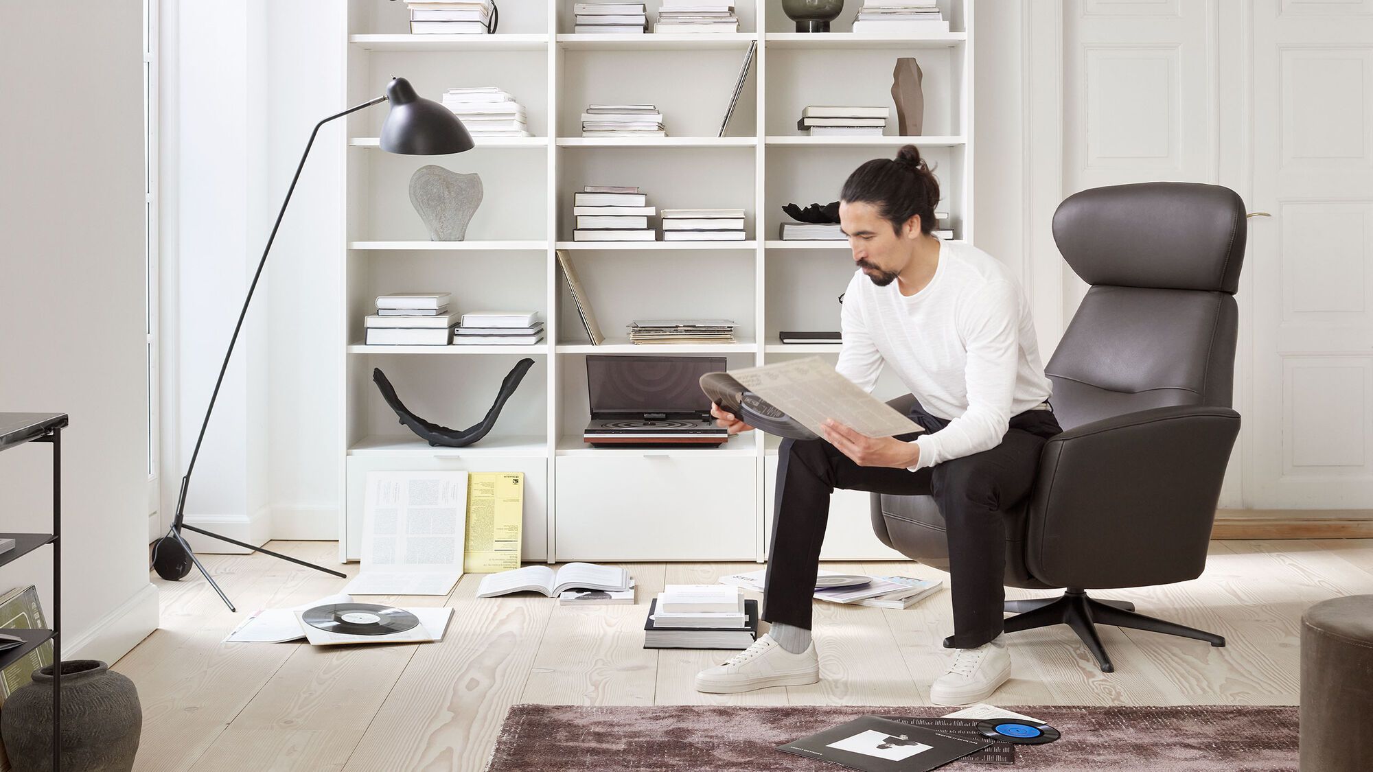 Пуф Eden - Lazio 3091 Ткань бежевого цвета  -  Под заказ в интерьере