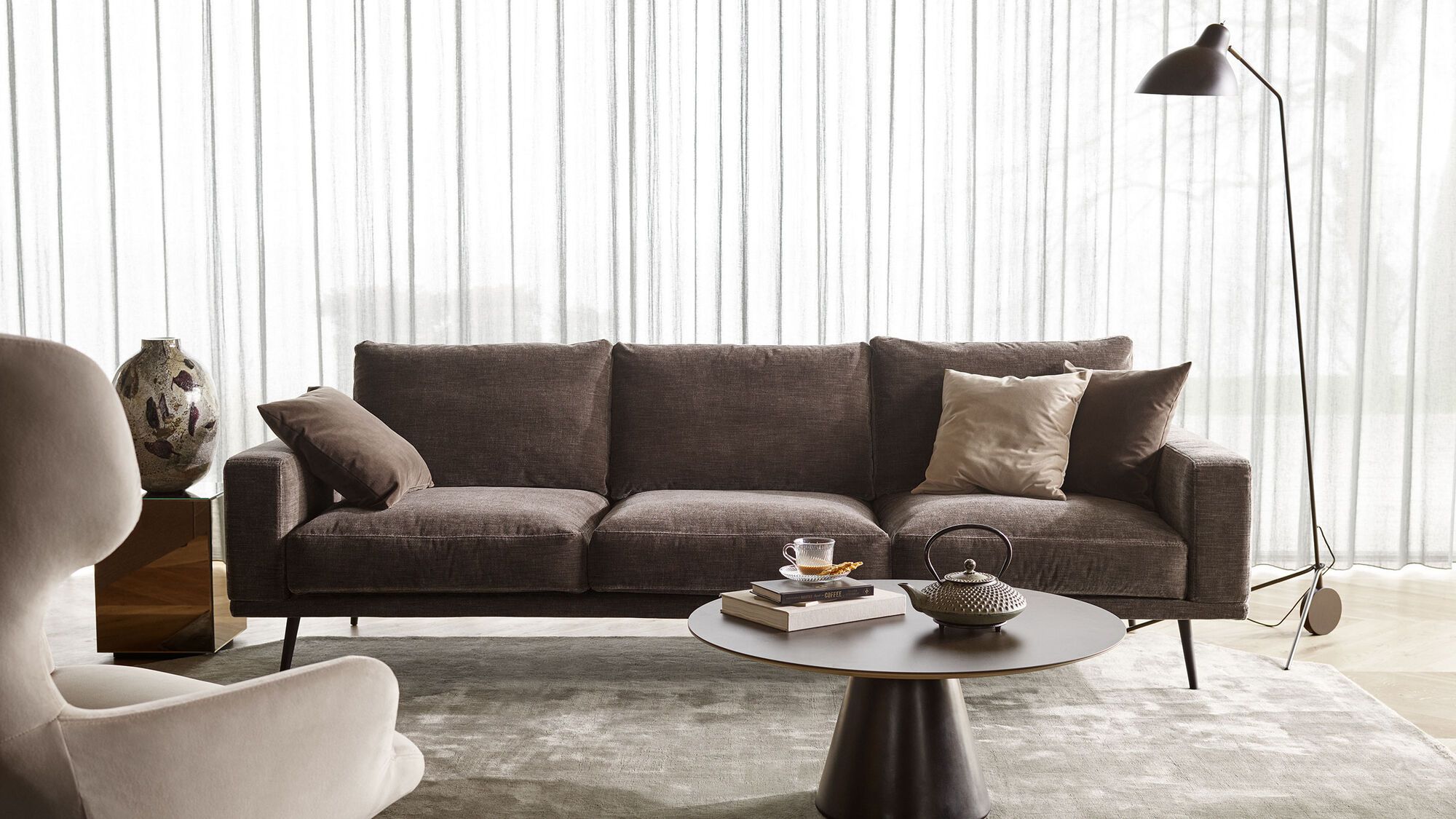 Стол Madrid -  Под заказ в интерьере