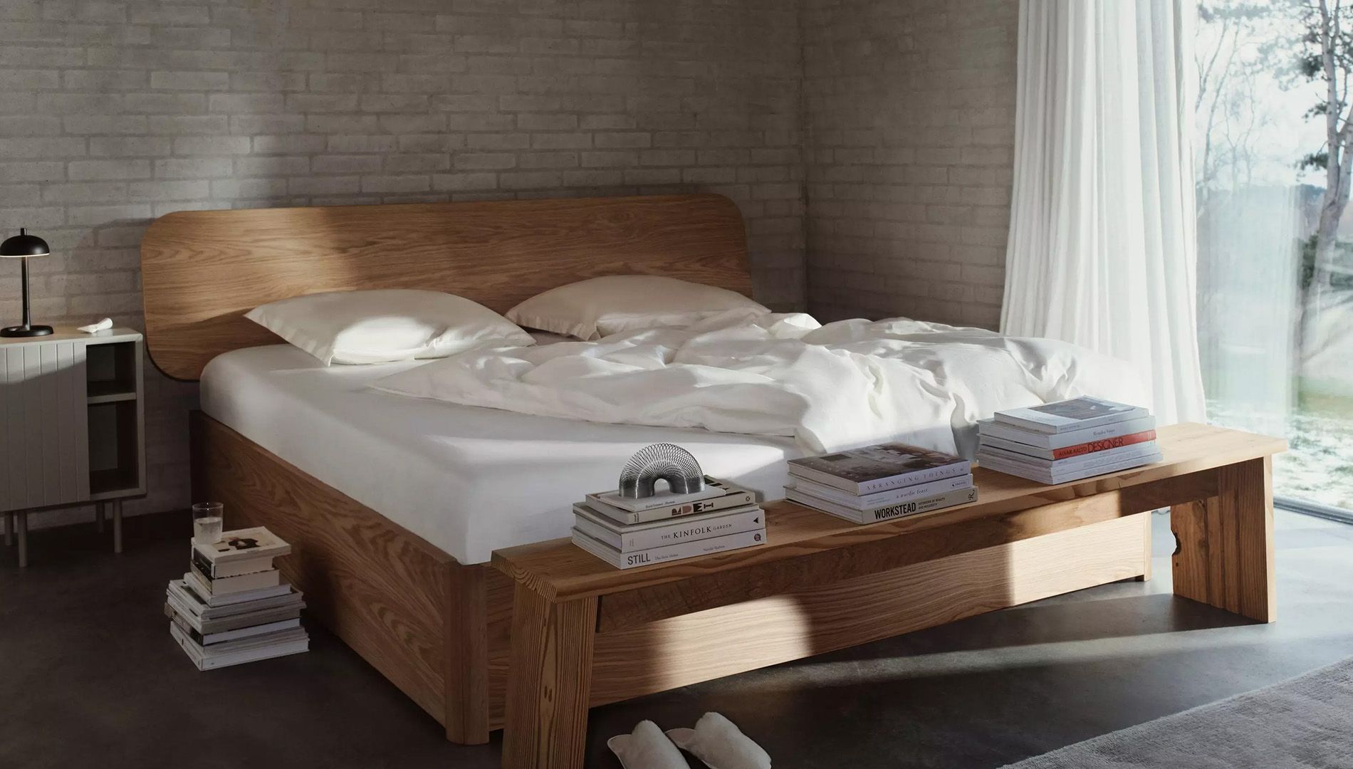 Кровать Element с установленным изголовьем -  Под заказ в интерьере