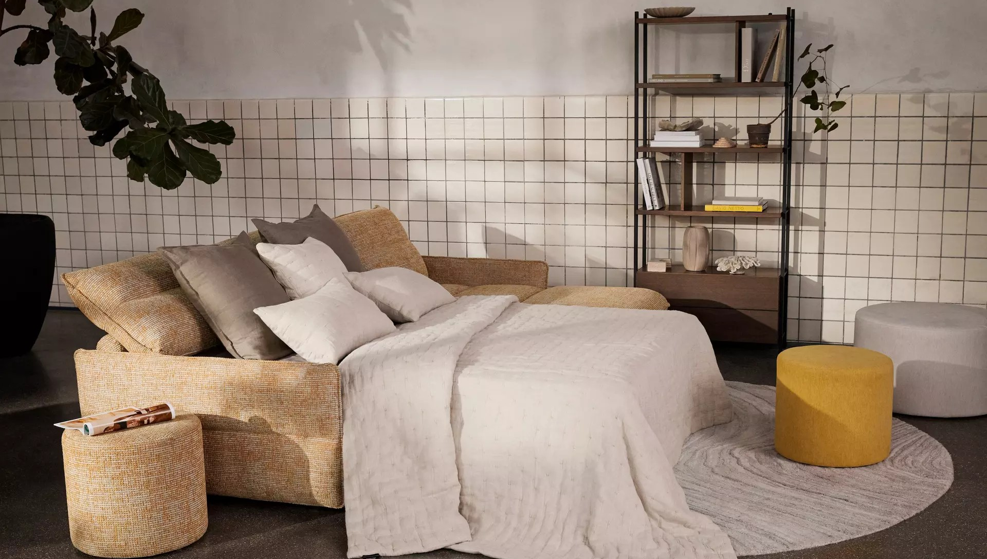 3-местный диван-кровать Southampton -  Ravello 3222 Ткань серого цвета  -  Под заказ в интерьере