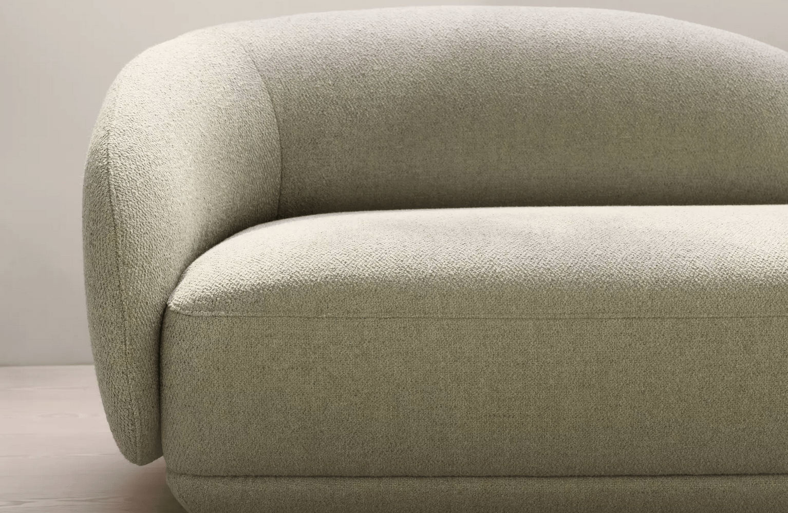 Диван с козеткой Bolzano - Tuscany горчичного цвета 3205 -  Под заказ в интерьере