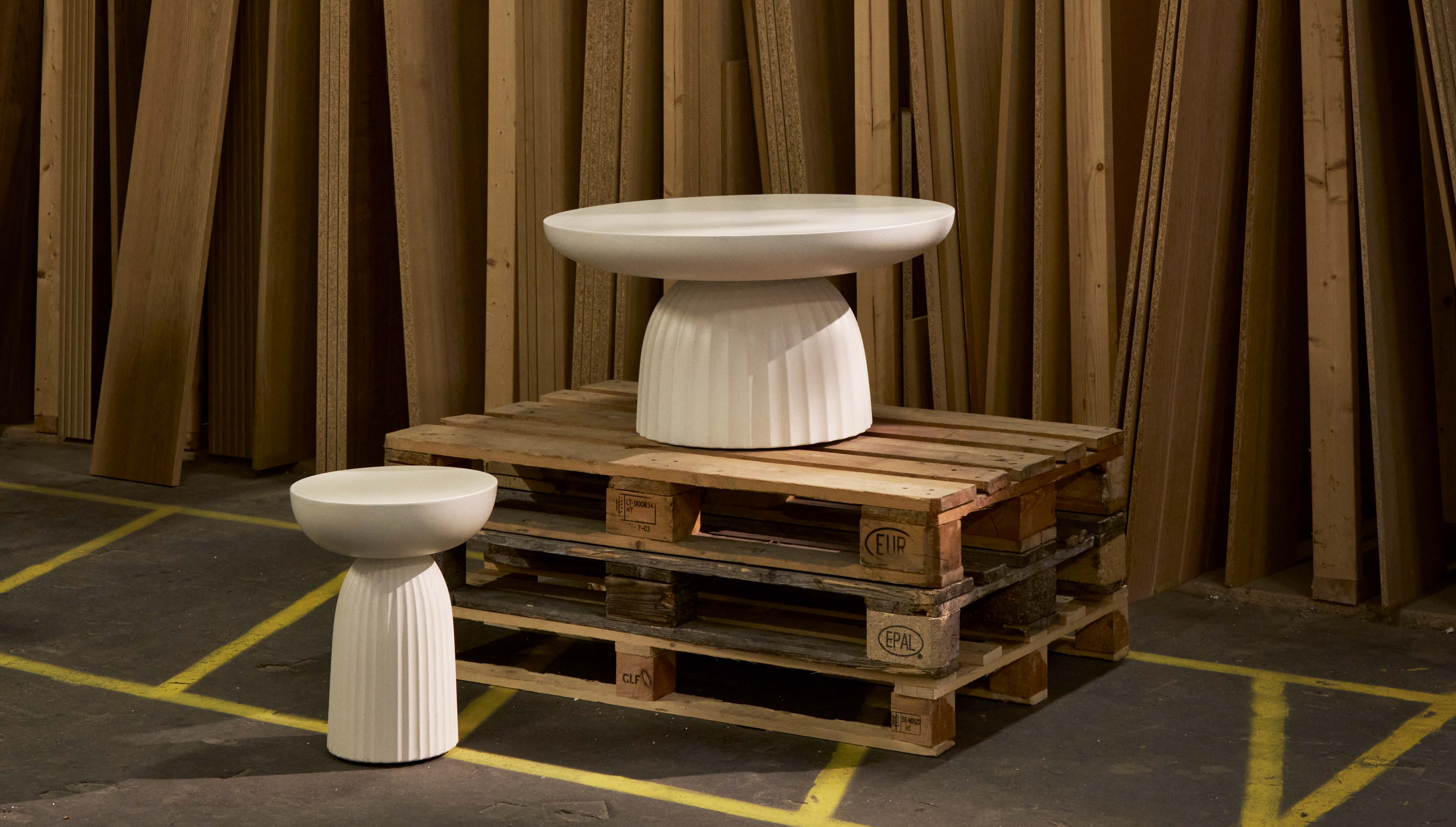 Приставной стол Expose -  Под заказ в интерьере