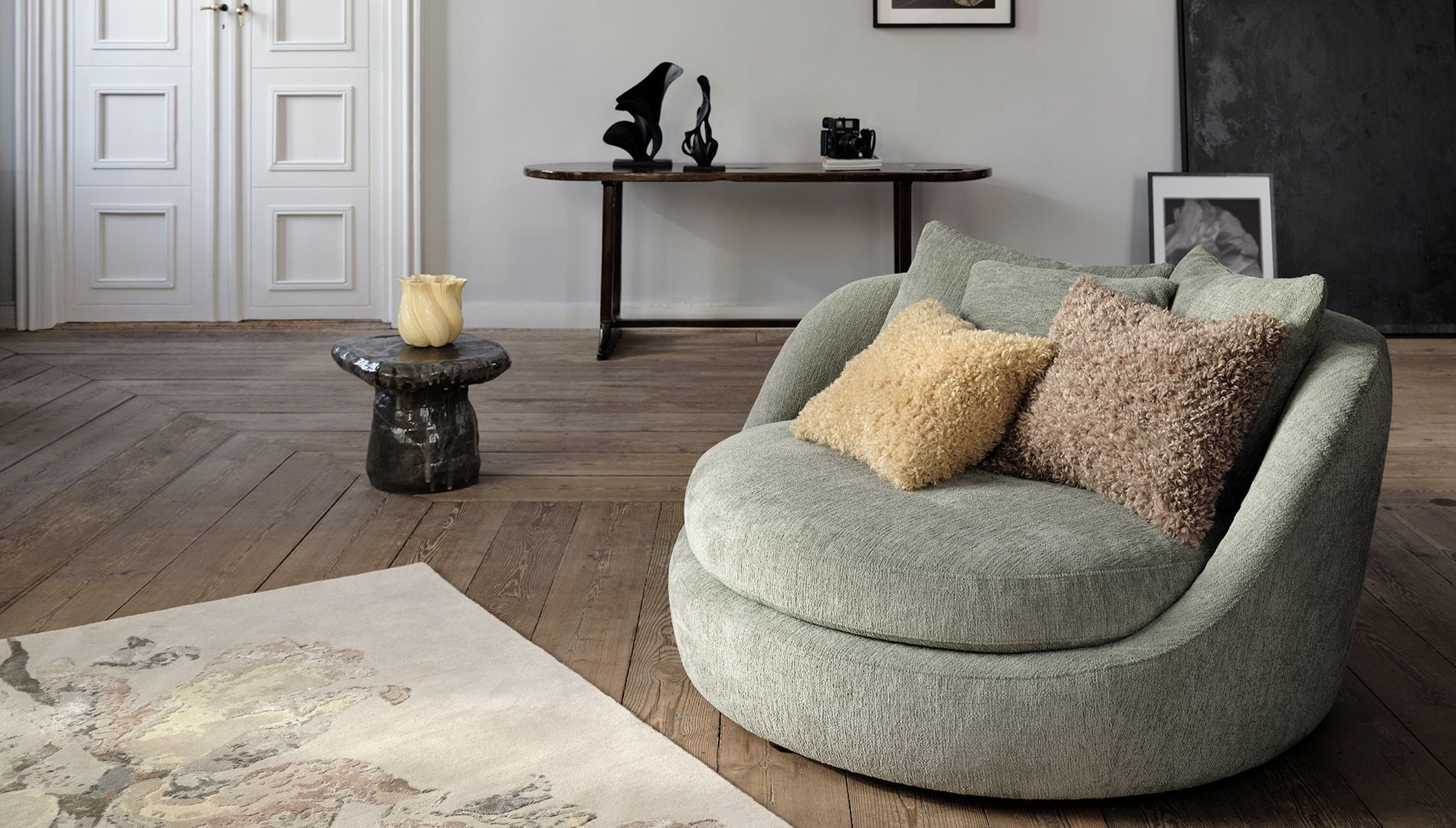 Скульптура Flora 4 -  Под заказ в интерьере