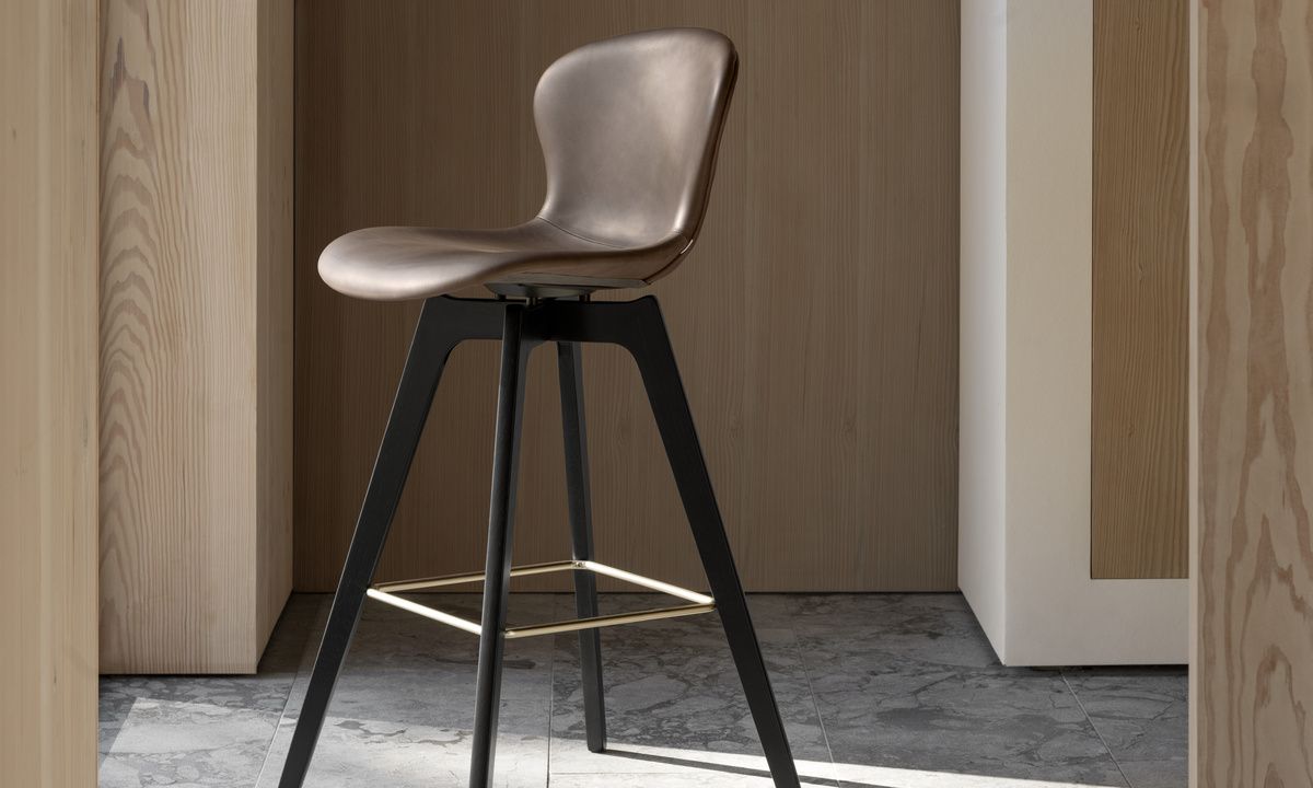 Барный стул Adelaide -  Nani 2111 Ткань темно-серого цвета -  Под заказ в интерьере