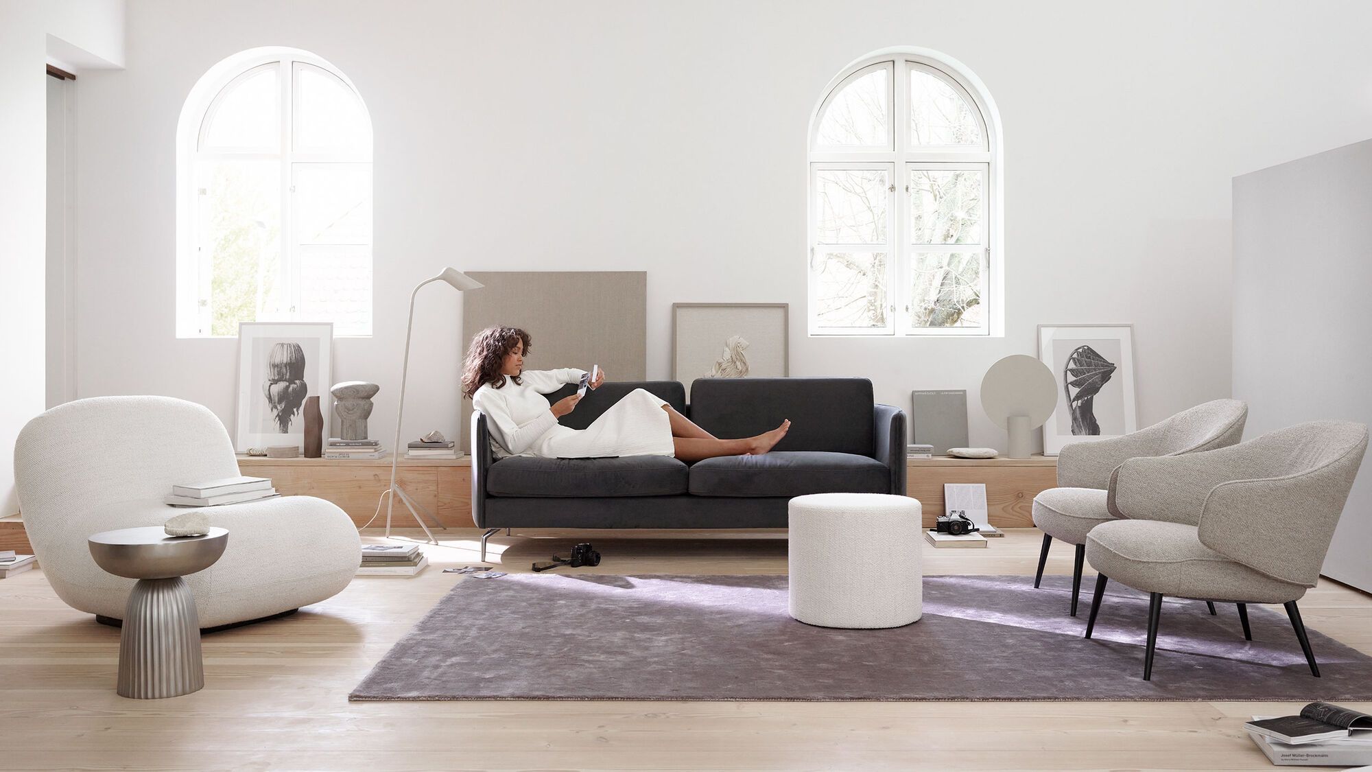 Приставной стол Expose -  В наличии в интерьере