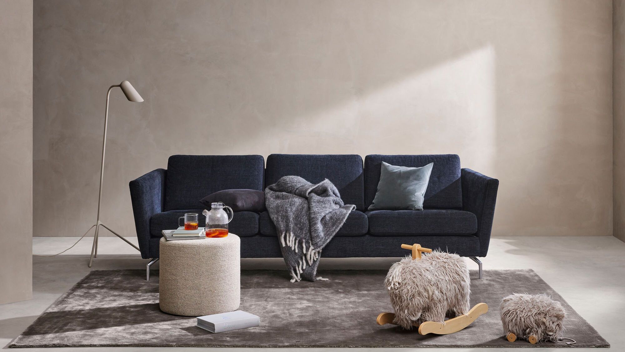 Диван Osaka - Bristol 3068 Темно-зеленая ткань  -  Под заказ в интерьере